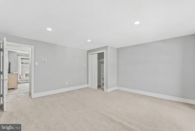 Building Photo - 183 Markle St