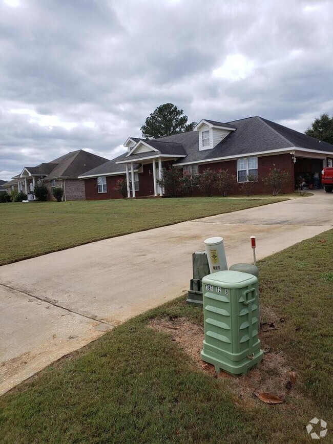 Building Photo - The Woodlands Subdivision/ Level Plains