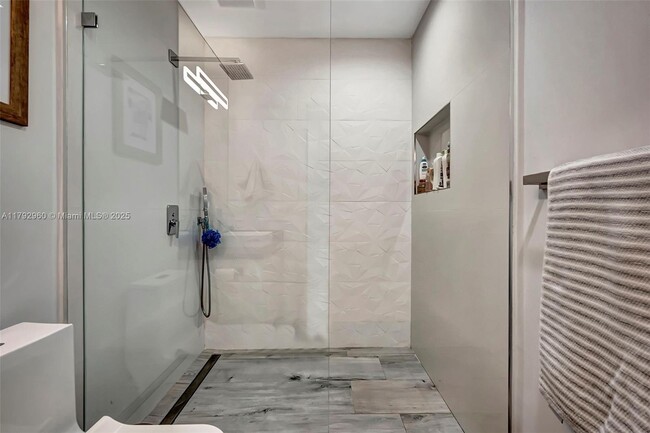 Building Photo - 12895 SW 75th Ave