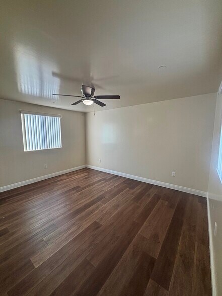 Building Photo - 9031 Avalon Blvd