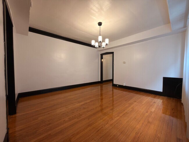 Building Photo - 7744 S Jeffery Blvd