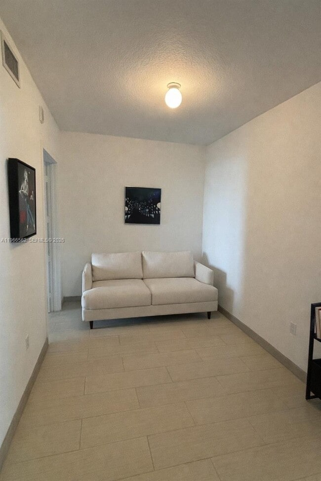 Building Photo - 488 NE 18th St