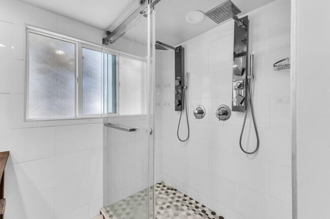 Building Photo - 3876 S Lee Maur St