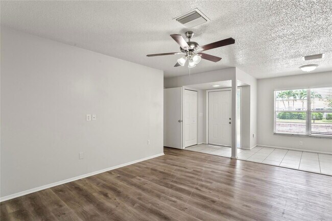 Building Photo - 6501 14th Ave W