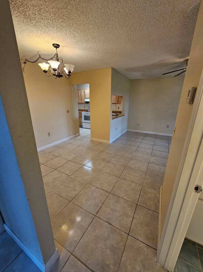 Building Photo - 10011 NW 4th St