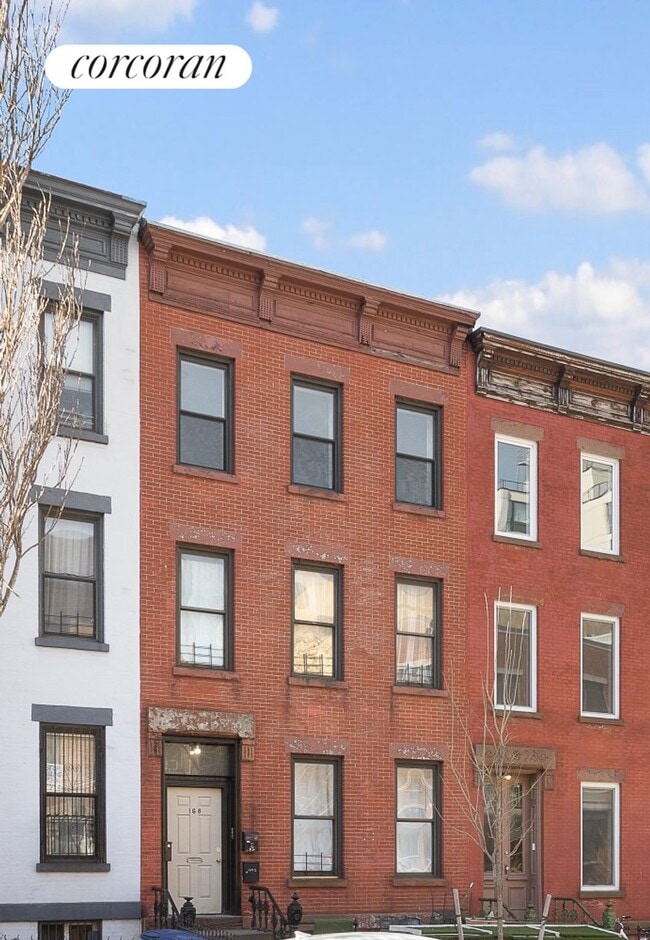 Building Photo - 168 15th St