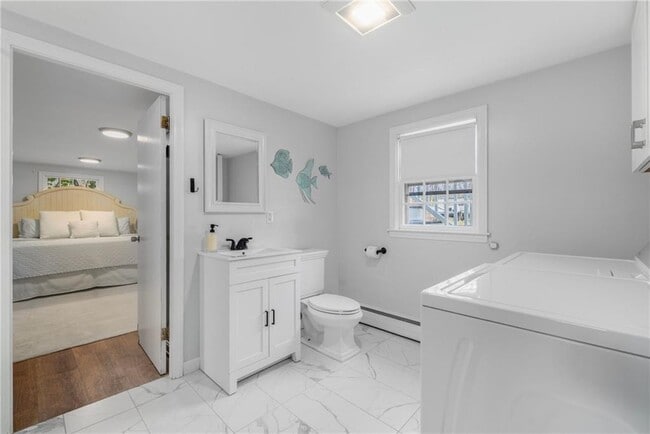 Building Photo - 384 Valley Rd