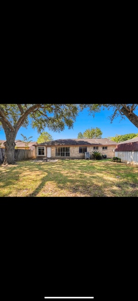 Building Photo - 322 Anchor Way