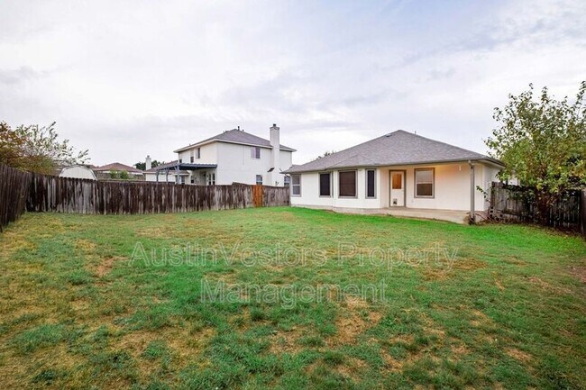 Building Photo - 105 Cattail Cove