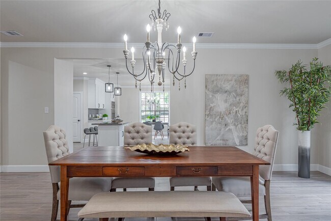 Building Photo - 3123 Baywood Park Dr