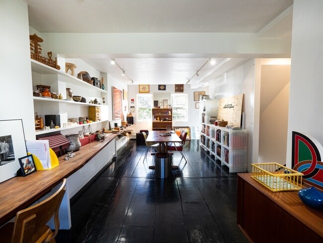 Building Photo - 214 Third St