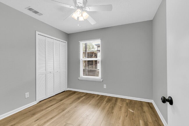 Building Photo - Location, Space and convenience at this adorable home.