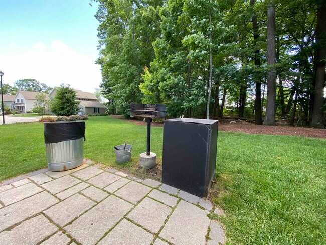 Building Photo - 100 Sentinel Court