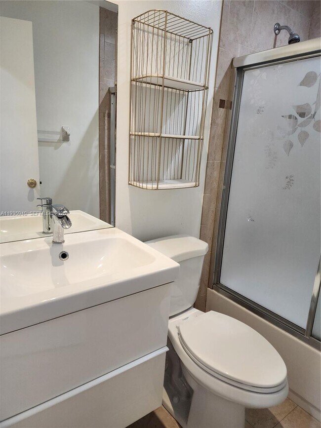 Building Photo - 15639 SW 73rd Cir Terrace