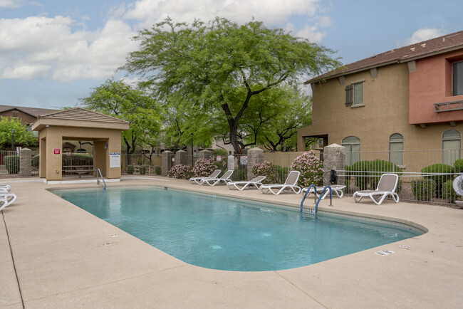 Building Photo - 2550 E Deer Valley Dr