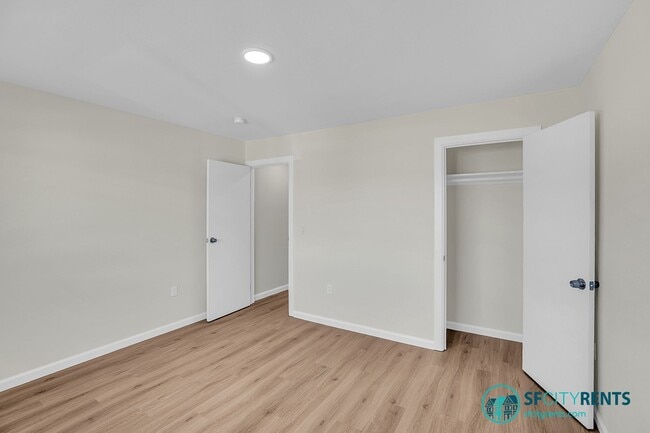 Building Photo - Pacifica: Remodeled 2 Bed 1 Bath w/ Garage & Fenced Yard in Sharp Park