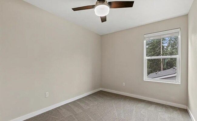 Building Photo - 1225 Filbert Rd