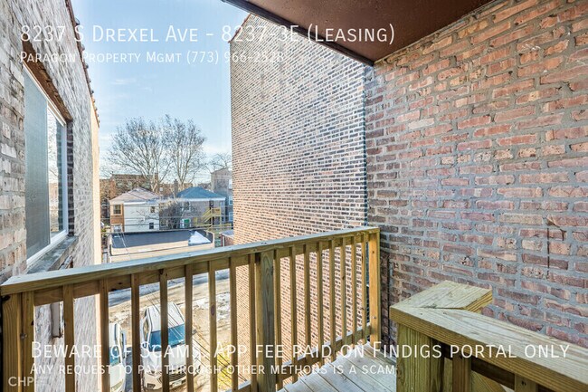 Building Photo - 8237 S Drexel Ave