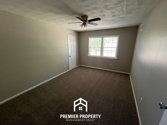 Building Photo - Spacious 4BR/2BA in Whitehaven | 2,000+ SQ FT, Hardwood Floors & Fireplace