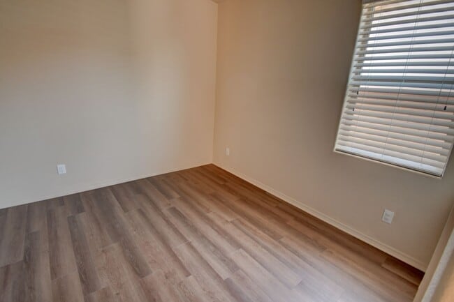 Building Photo - 1820 Camino Rustica SW