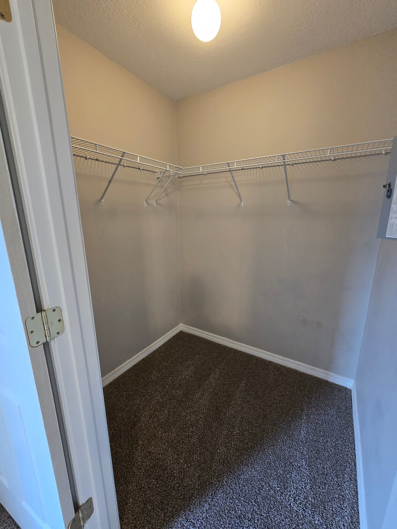 Building Photo - 15127 Deer Creek Dr