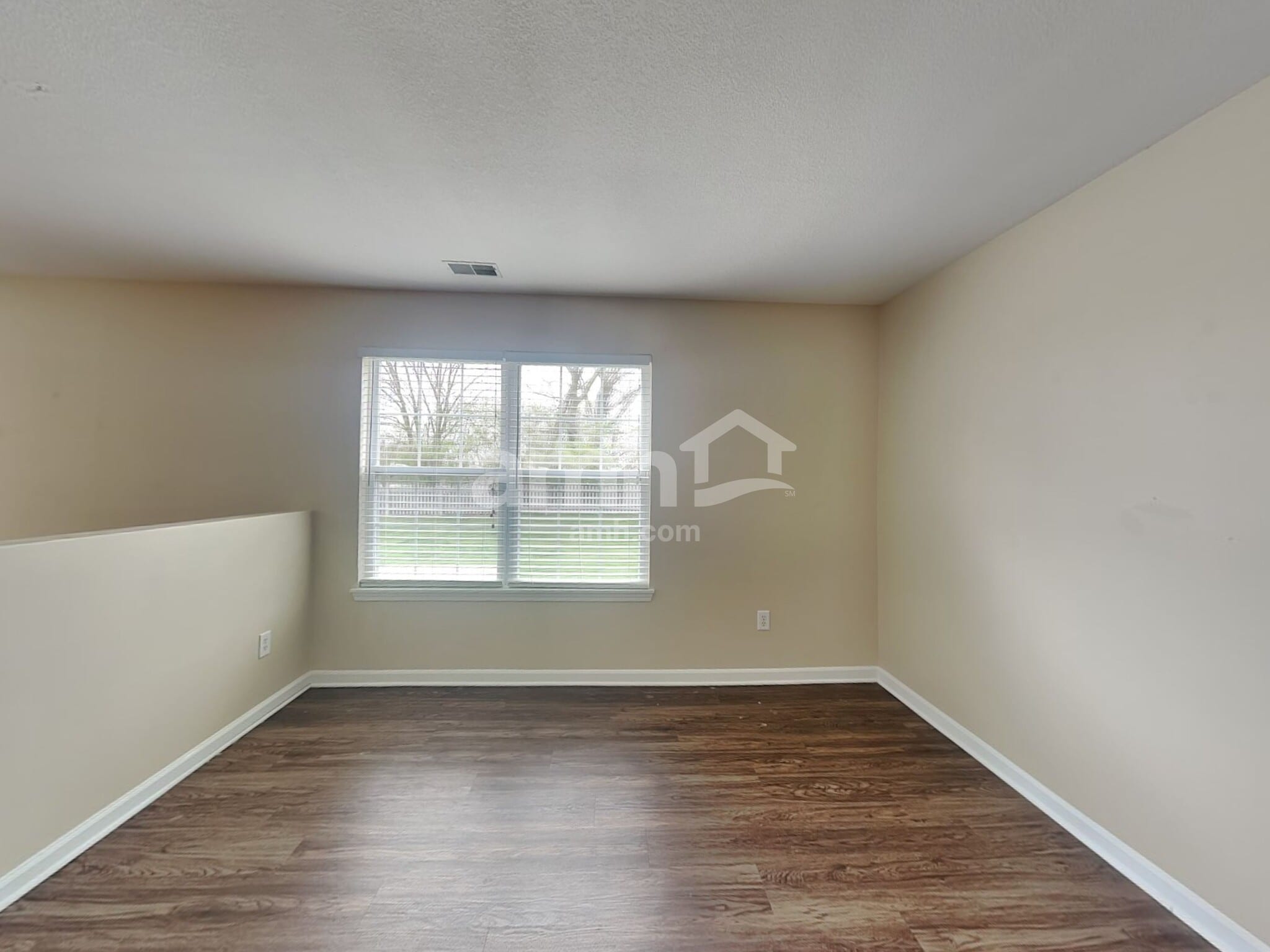 Building Photo - 38 E Flat Rock Dr