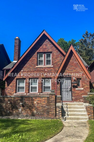 Primary Photo - 5105 Grayton St