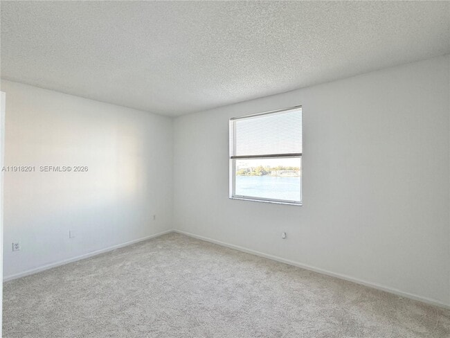 Building Photo - 17100 N Bay Rd