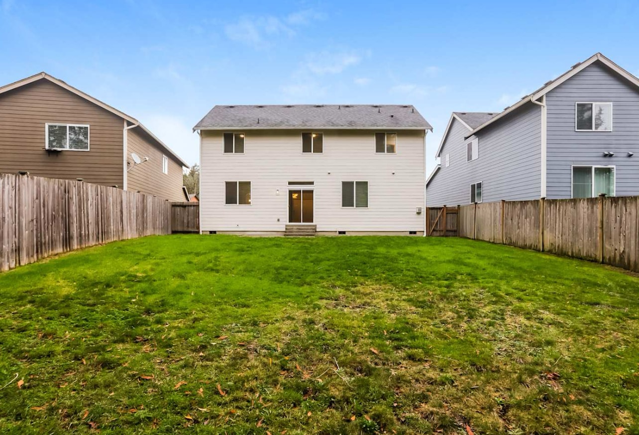 Building Photo - 6231 Charlotte Ave SE