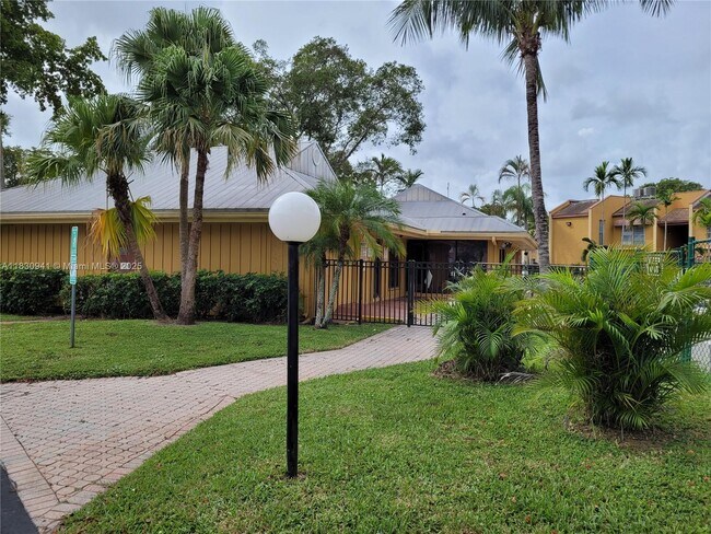 Building Photo - 4509 Treehouse Ln