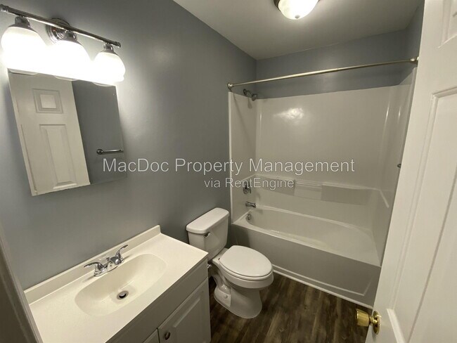 Building Photo - 431 Ridgemore St