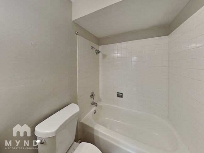 Building Photo - 821 Joan D Arc Ave