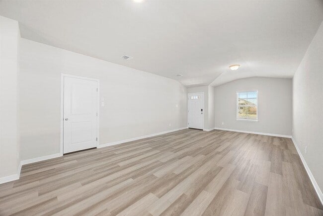 Building Photo - 140 Honey Bee Rd