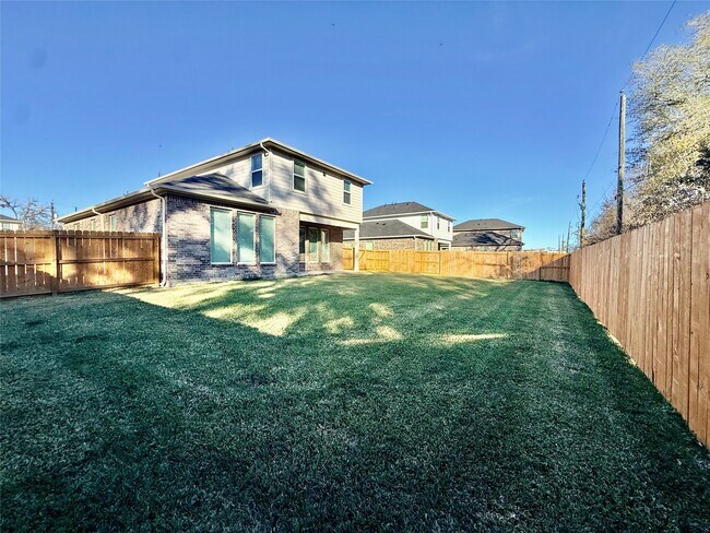 Building Photo - 405 Magnolia Ln