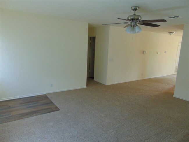 Building Photo - 15209 Bullace St