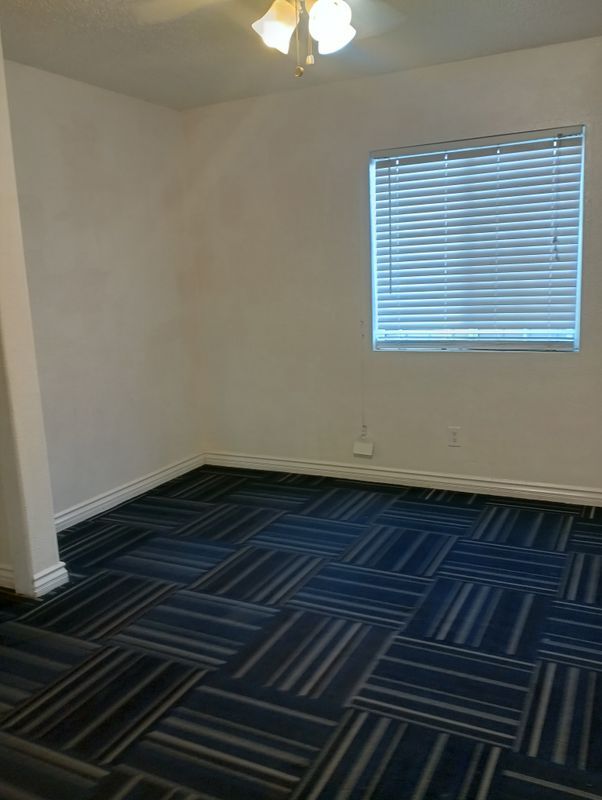 Building Photo - 3853 Winona Ave