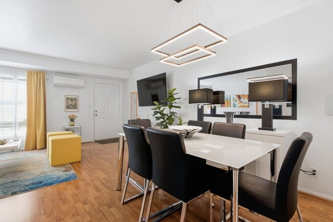 Building Photo - 2BR/1BA Condo with Resort-Style Amenities & Low-Maintenance Living