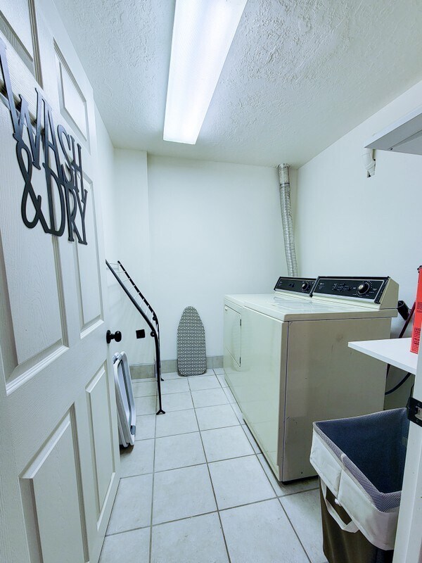 Building Photo - 669 S 1500 E