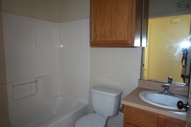 Building Photo - 4710 Brookdale Dr