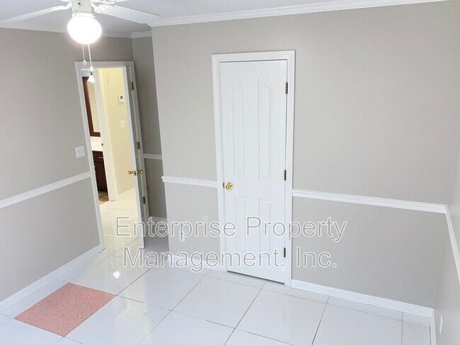 Building Photo - 5662 Morning Flower Dr