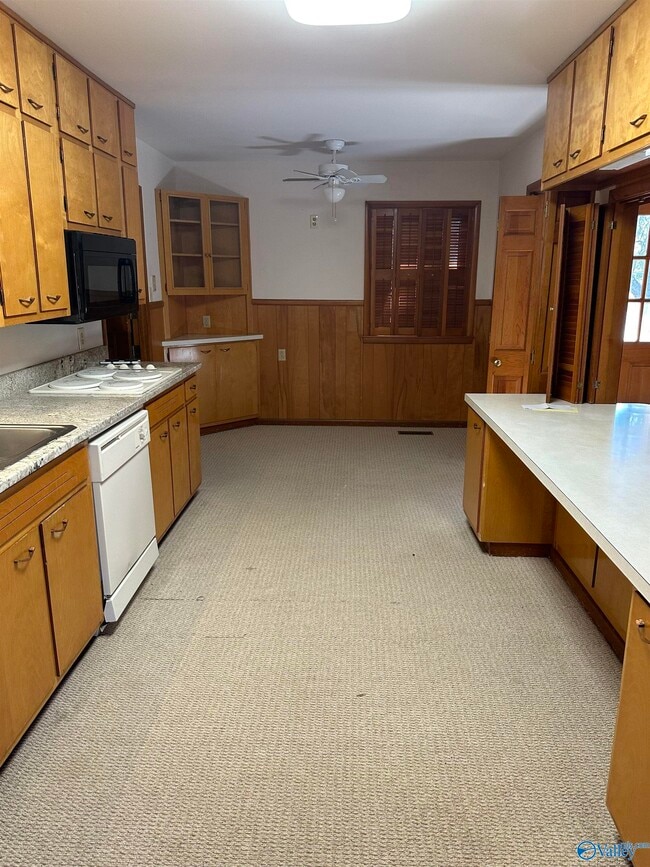 Building Photo - 102 Jones Valley Dr SW