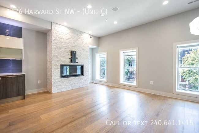 Building Photo - 1476 Harvard St NW