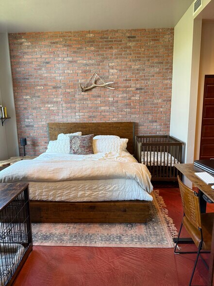 Building Photo - 150 Village Crossing Way