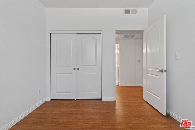 Building Photo - 360 W Ave 26