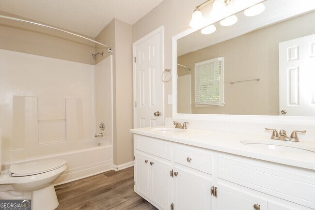 Building Photo - 5902 Bridgemont Pl