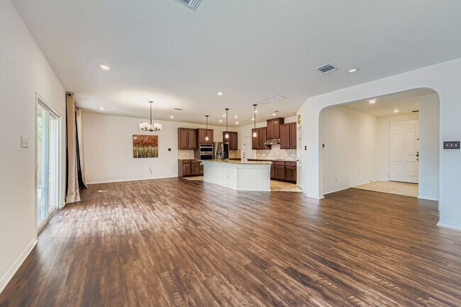 Building Photo - 716 Madalin Rue Ct