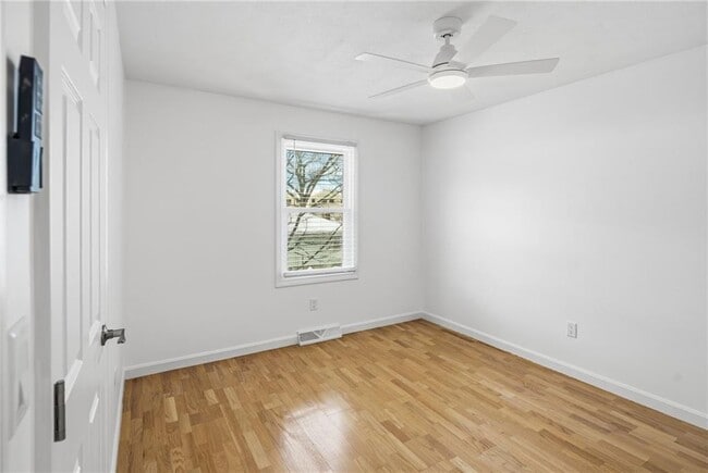 Building Photo - 23 Benefit St