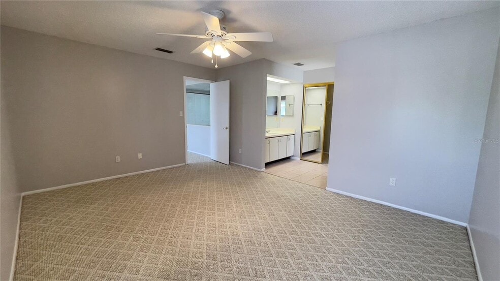 Master Room -1 - 4448 Pinebark Ave