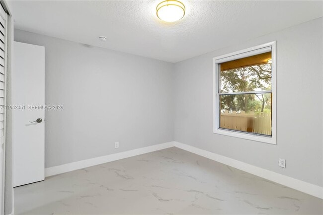 Building Photo - 7144 Southgate Blvd