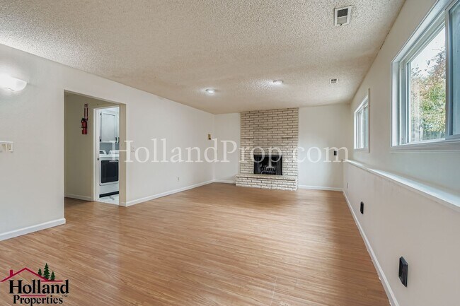 Building Photo - Bright, Modern, and Ready to Welcome You H...